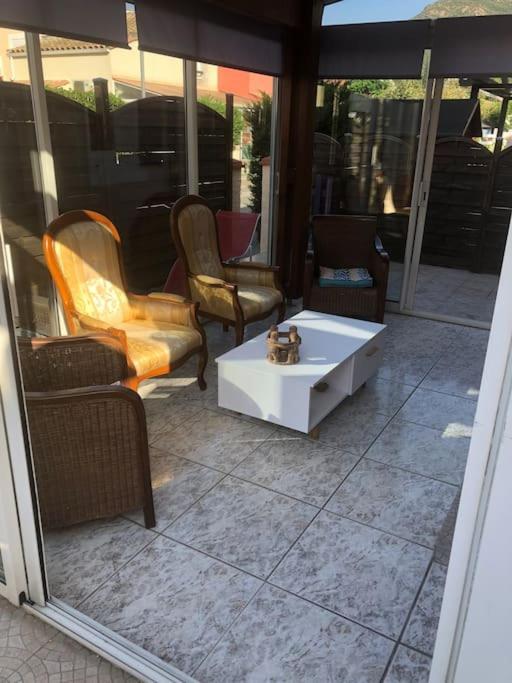 Pavillon 3 Chambres Avec Veranda Et Climatisation. Sorede Luaran gambar