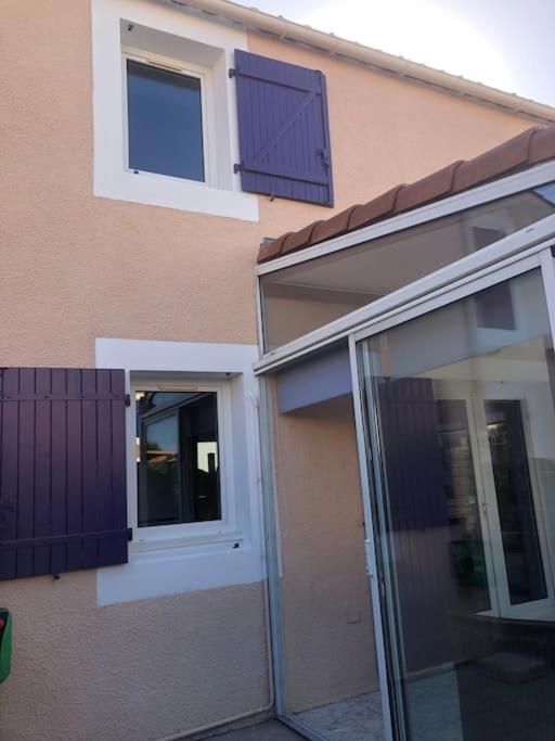 Pavillon 3 Chambres Avec Veranda Et Climatisation. Sorede Luaran gambar